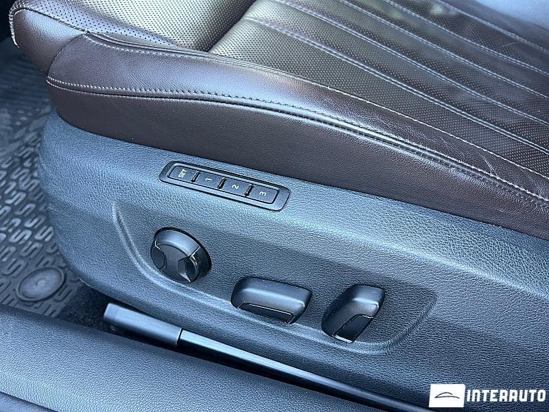 2017 Skoda Superb — Miniatură 10
