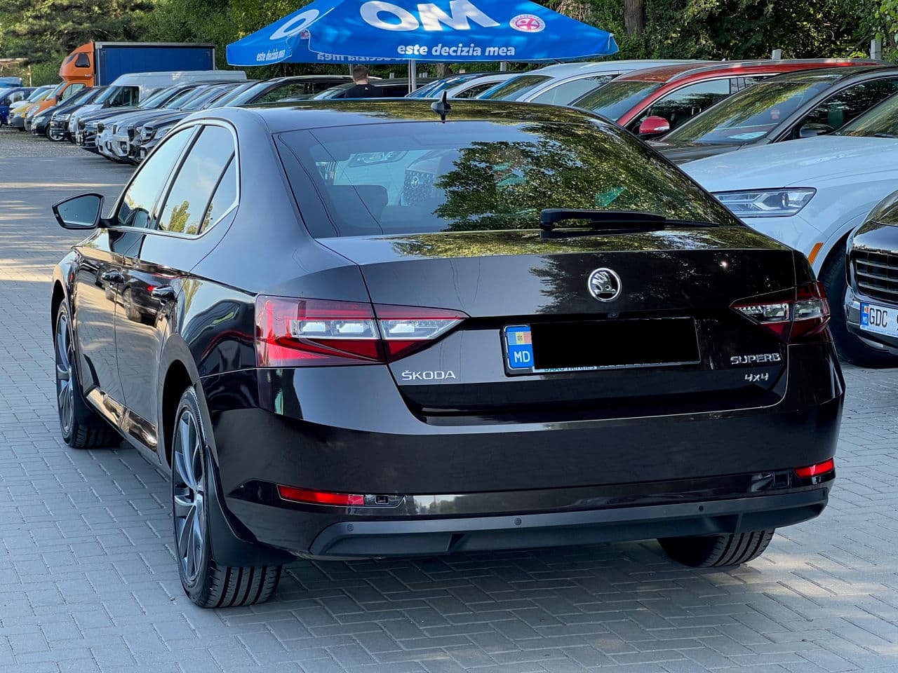 2017 Skoda Superb — Miniatură 4
