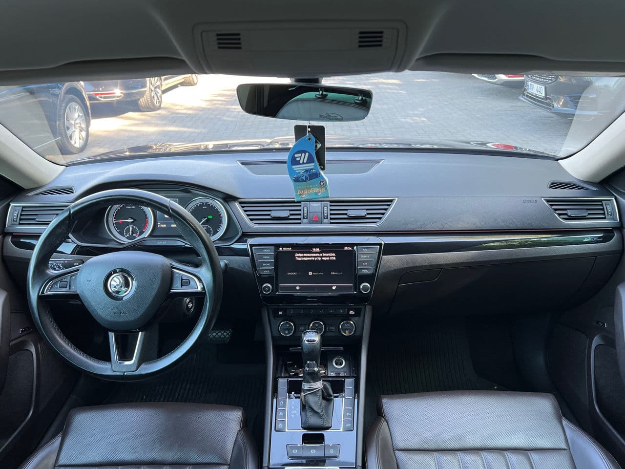 2017 Skoda Superb — Miniatură 11