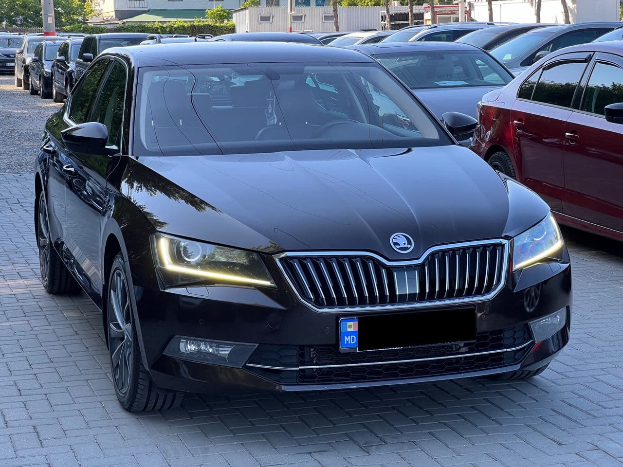 2017 Skoda Superb — Miniatură 3