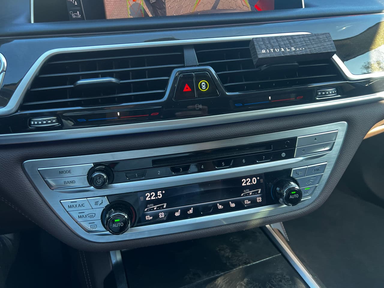 2016 BMW 740 — Miniatură 15