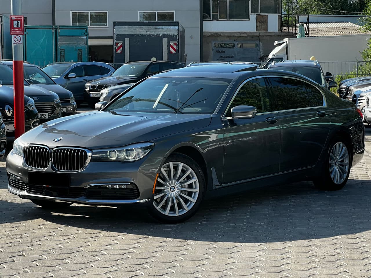 2016 BMW 740 — Miniatură 3