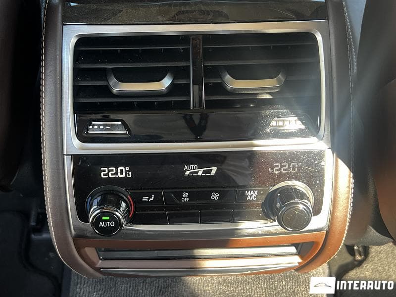 2016 BMW 740 — Miniatură 20