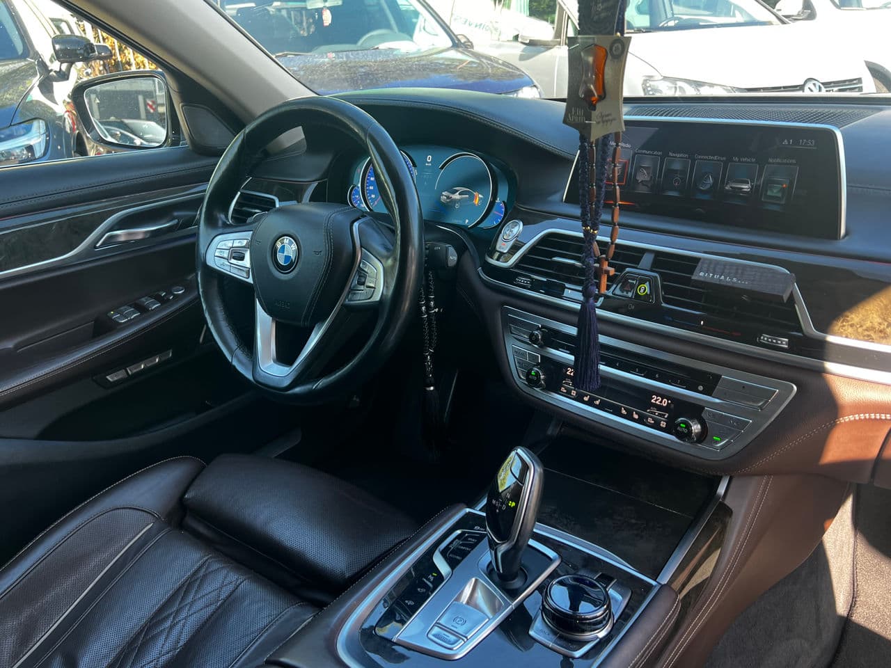 2016 BMW 740 — Miniatură 6