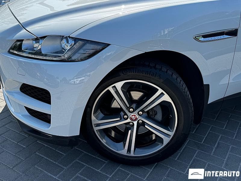 2016 Jaguar F-Pace — Miniatură 5