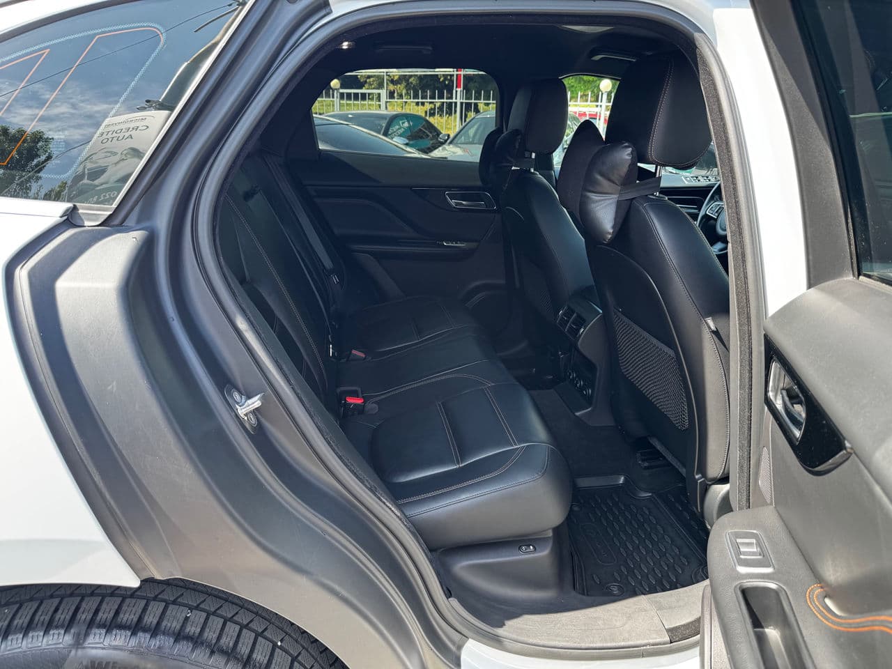 2016 Jaguar F-Pace — Miniatură 21