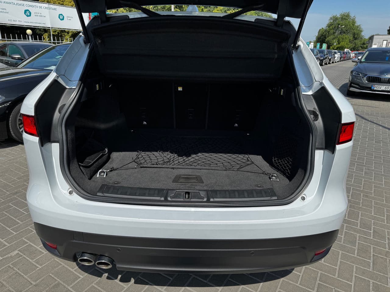2016 Jaguar F-Pace — Miniatură 22