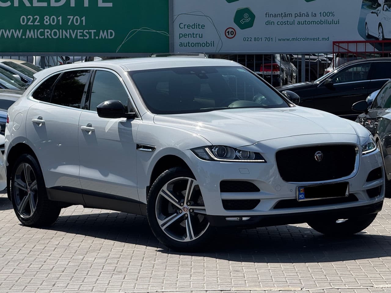 2016 Jaguar F-Pace — Miniatură 4