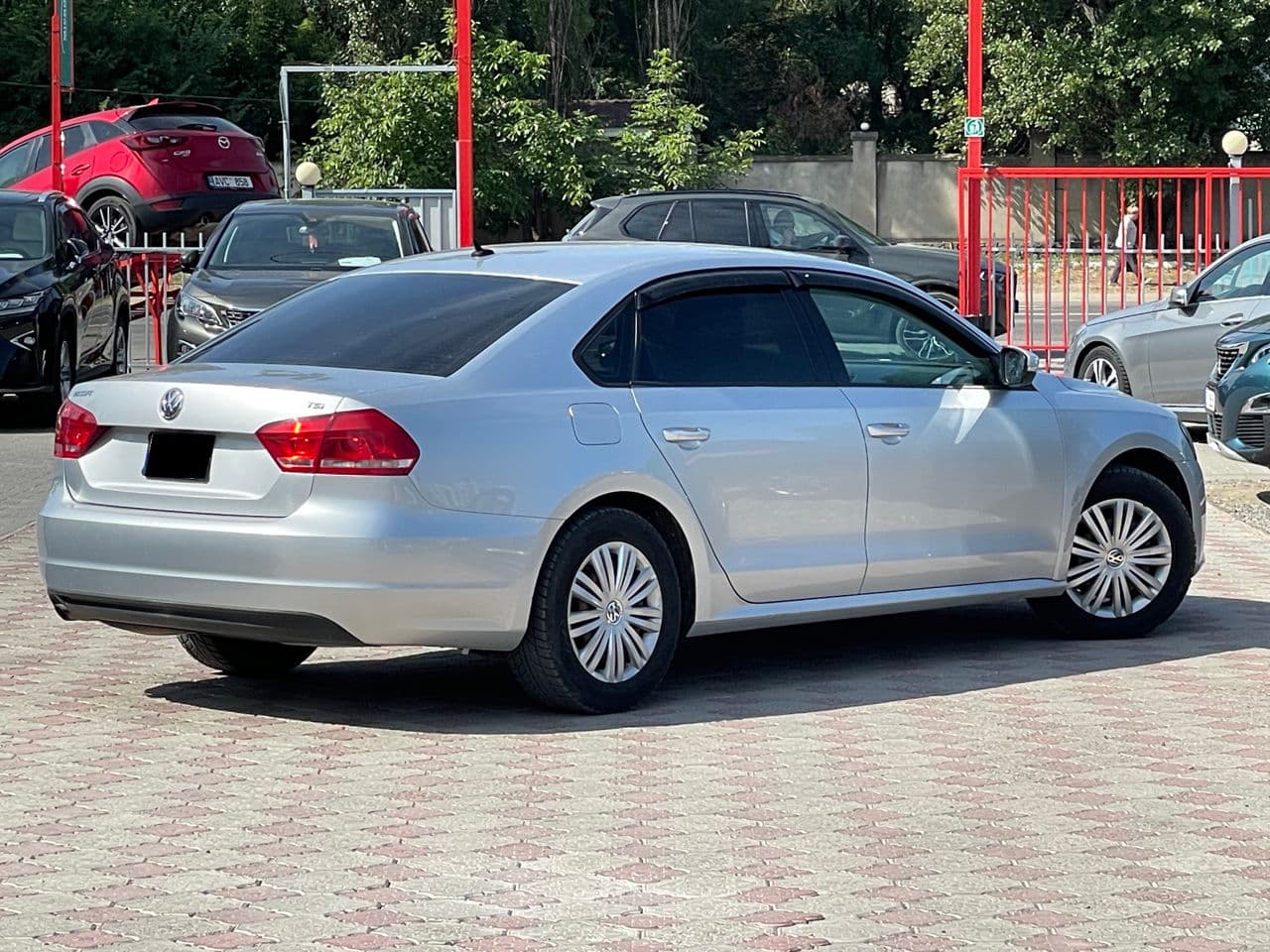 2014 Volkswagen Passat — Miniatură 3