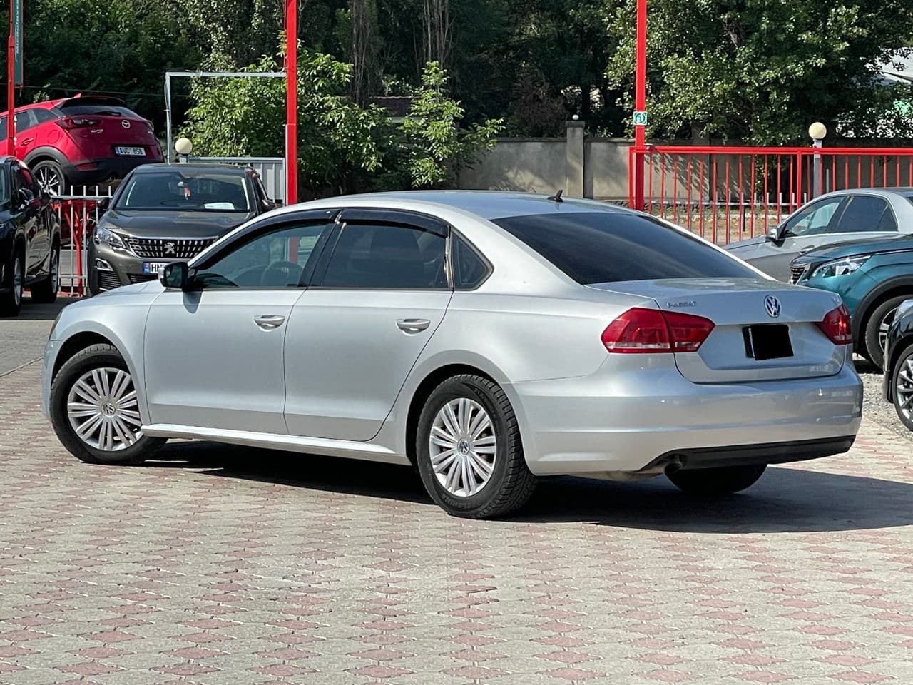 2014 Volkswagen Passat — Miniatură 2