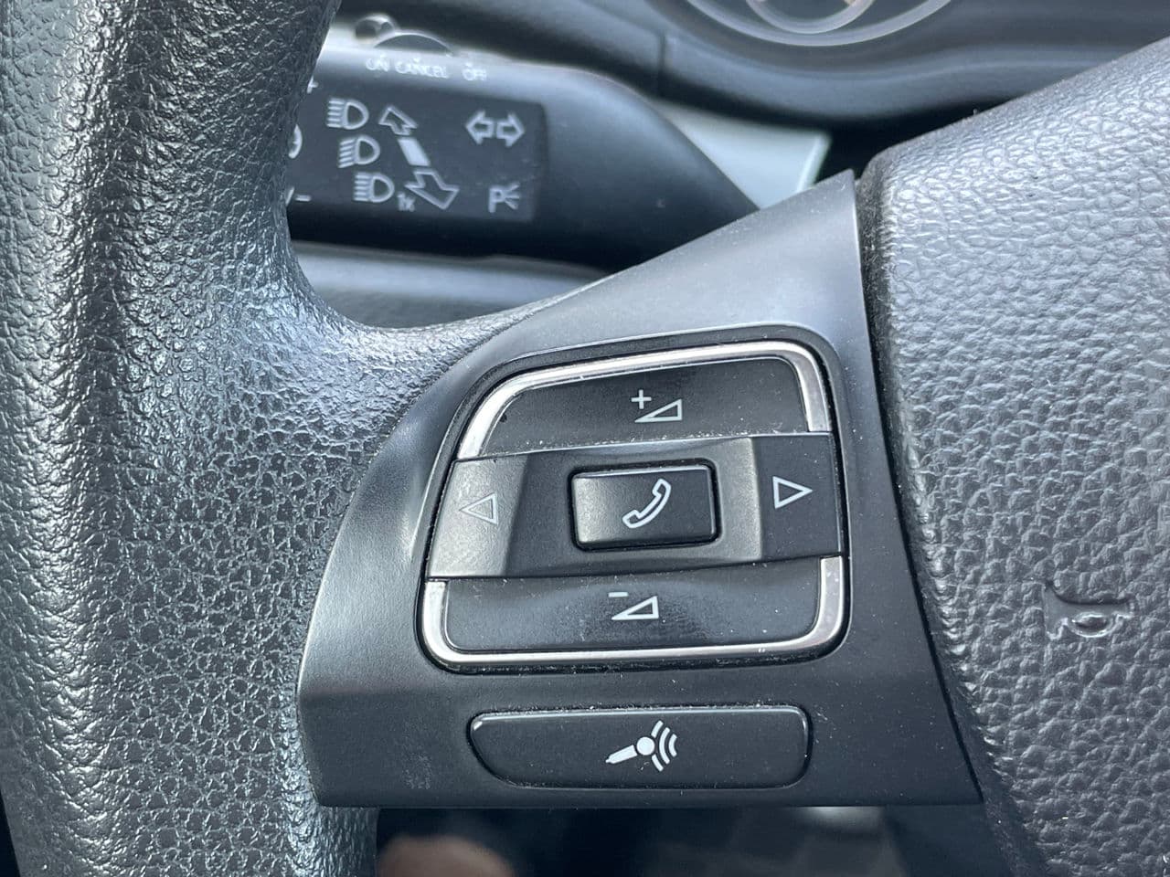 2014 Volkswagen Passat — Miniatură 8