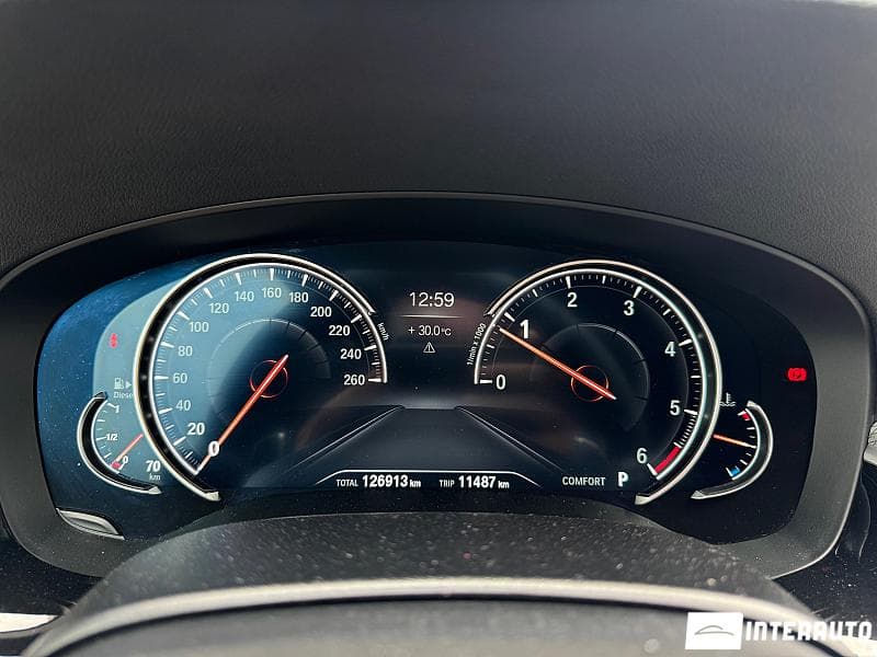 2017 BMW 520 — Miniatură 10