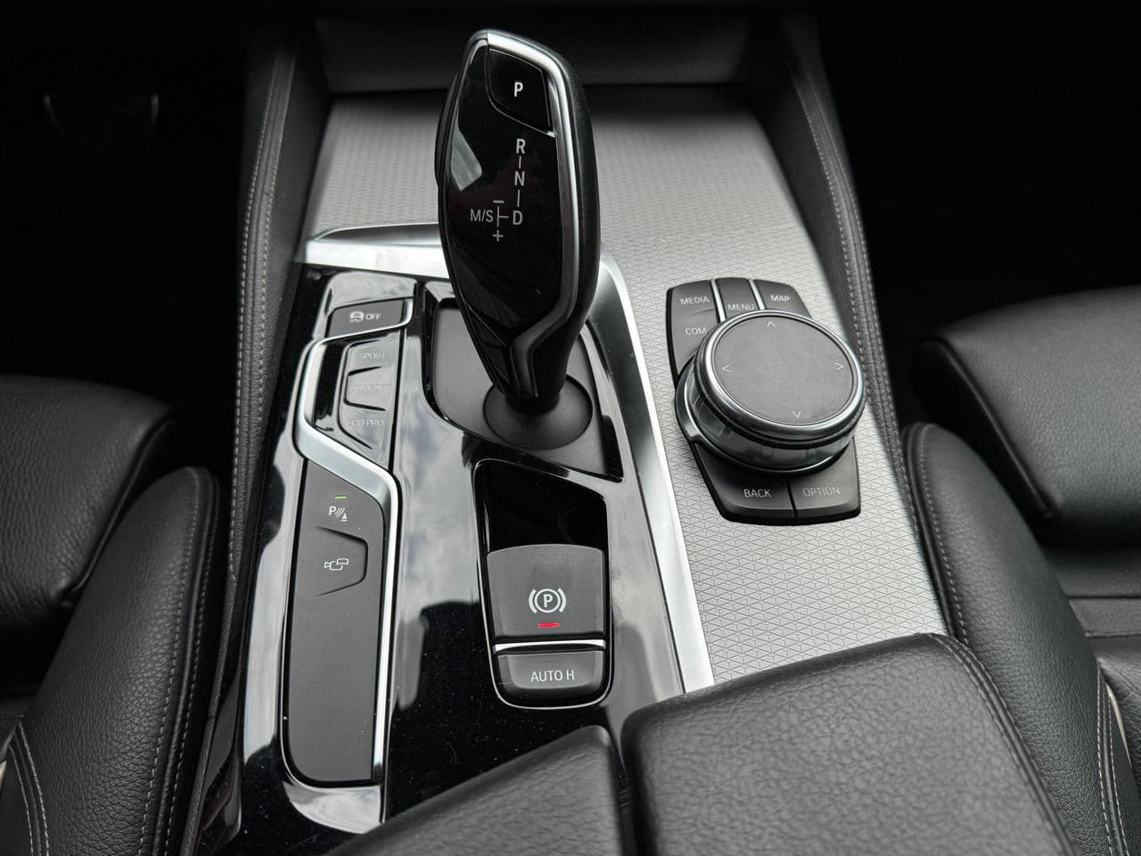 2017 BMW 520 — Miniatură 13