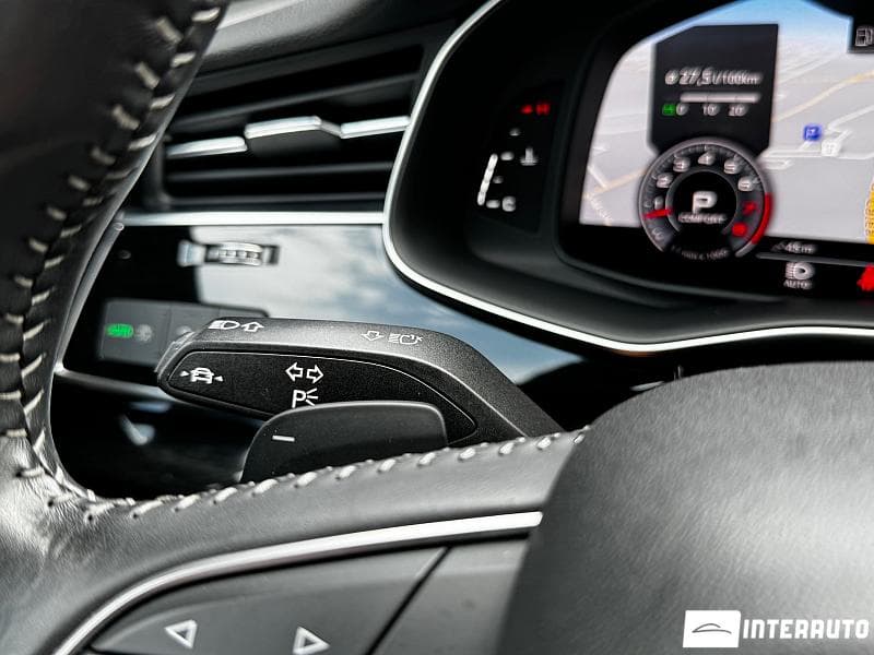 2020 Audi Q8 — Miniatură 11