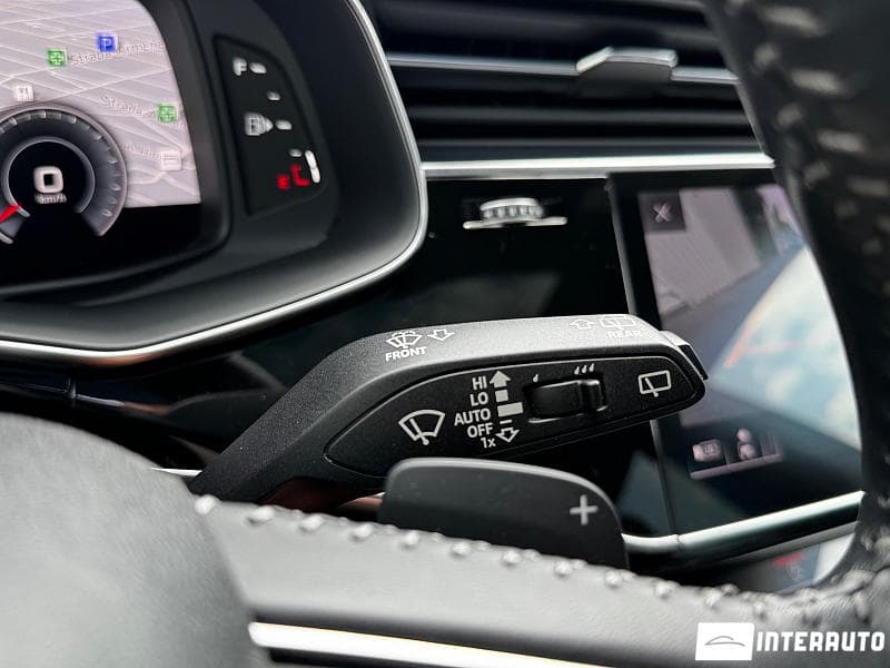 2020 Audi Q8 — Miniatură 10