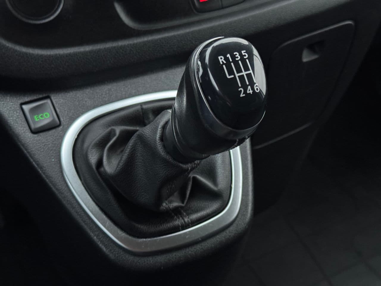 2020 Renault Trafic — Miniatură 12
