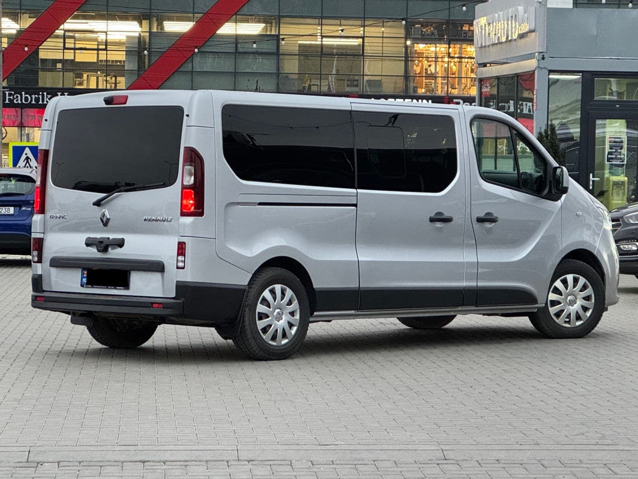 2020 Renault Trafic — Miniatură 3