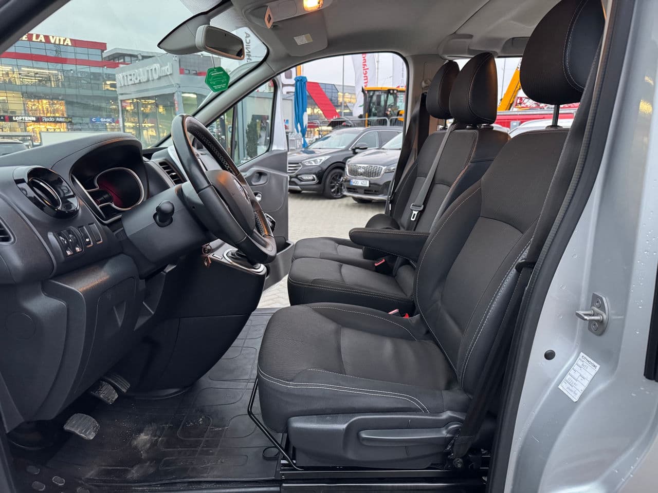 2020 Renault Trafic — Miniatură 5