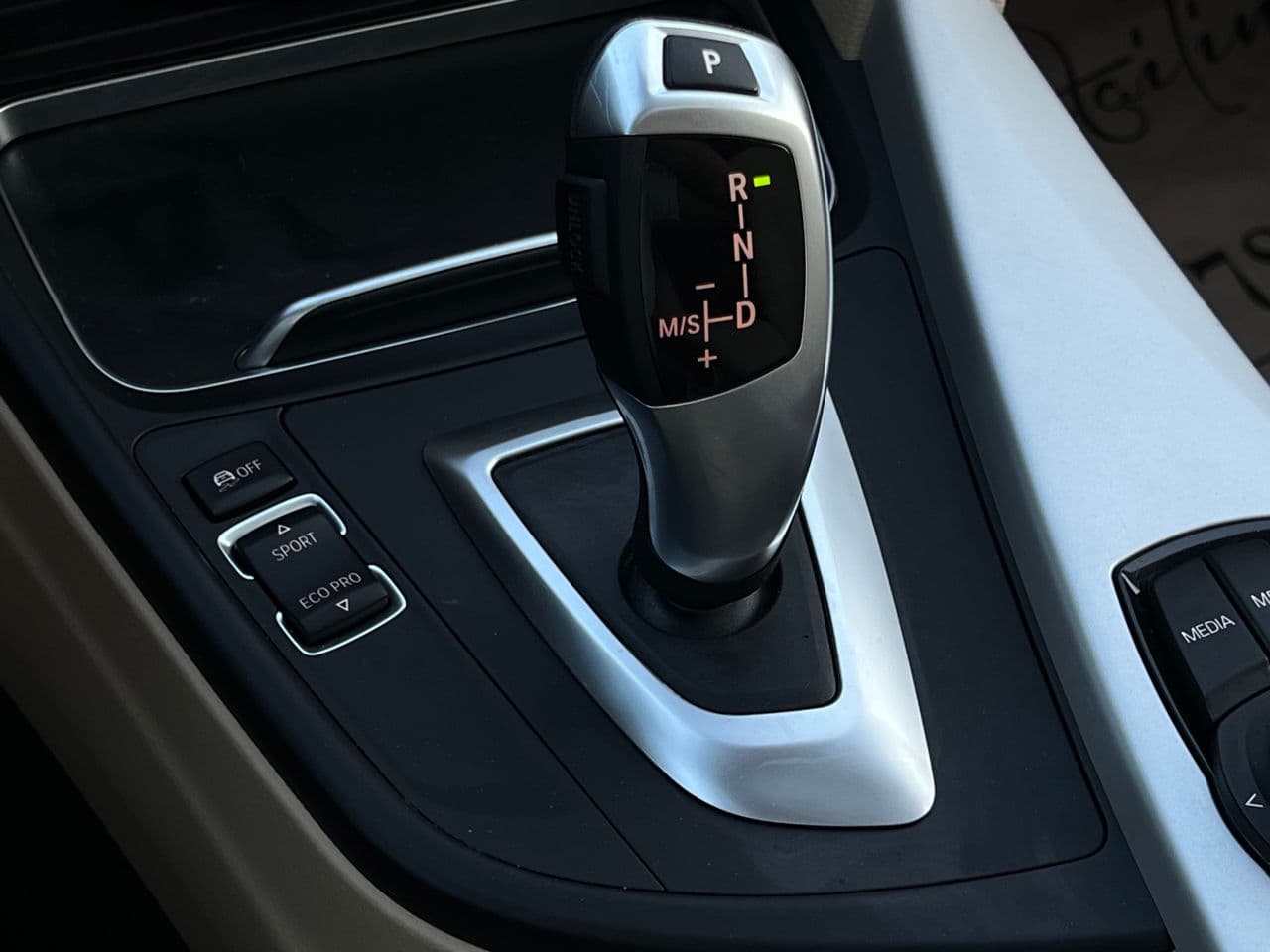 2018 BMW 320 — Miniatură 12