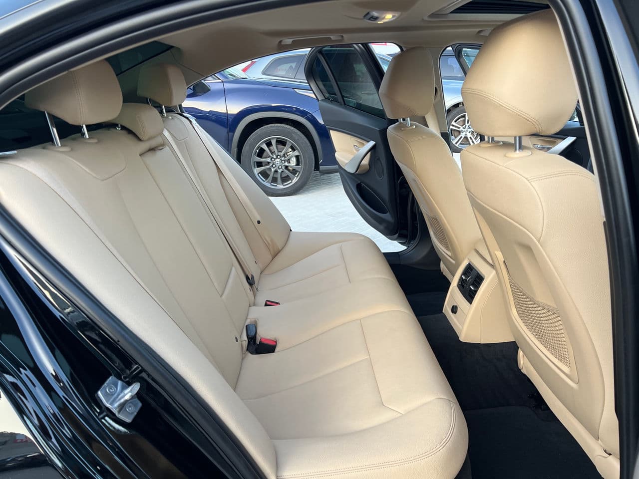 2018 BMW 320 — Miniatură 16