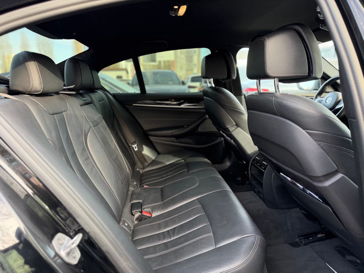BMW 520 2017 — Миниатюра 9