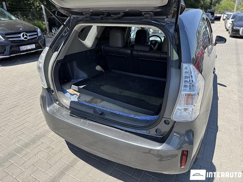 2013 Toyota Prius Plus / V — Miniatură 5