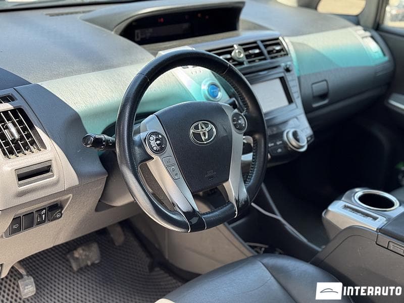 2013 Toyota Prius Plus / V — Miniatură 8