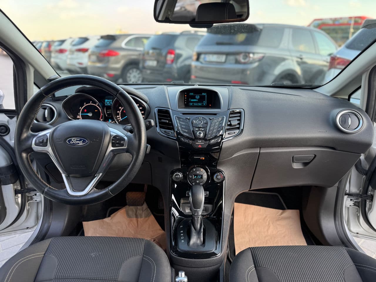 2015 Ford Fiesta — Miniatură 6