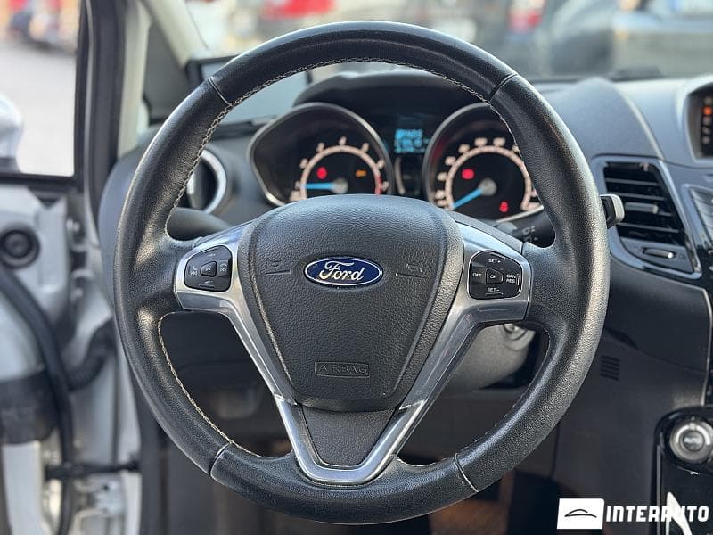 2015 Ford Fiesta — Miniatură 7