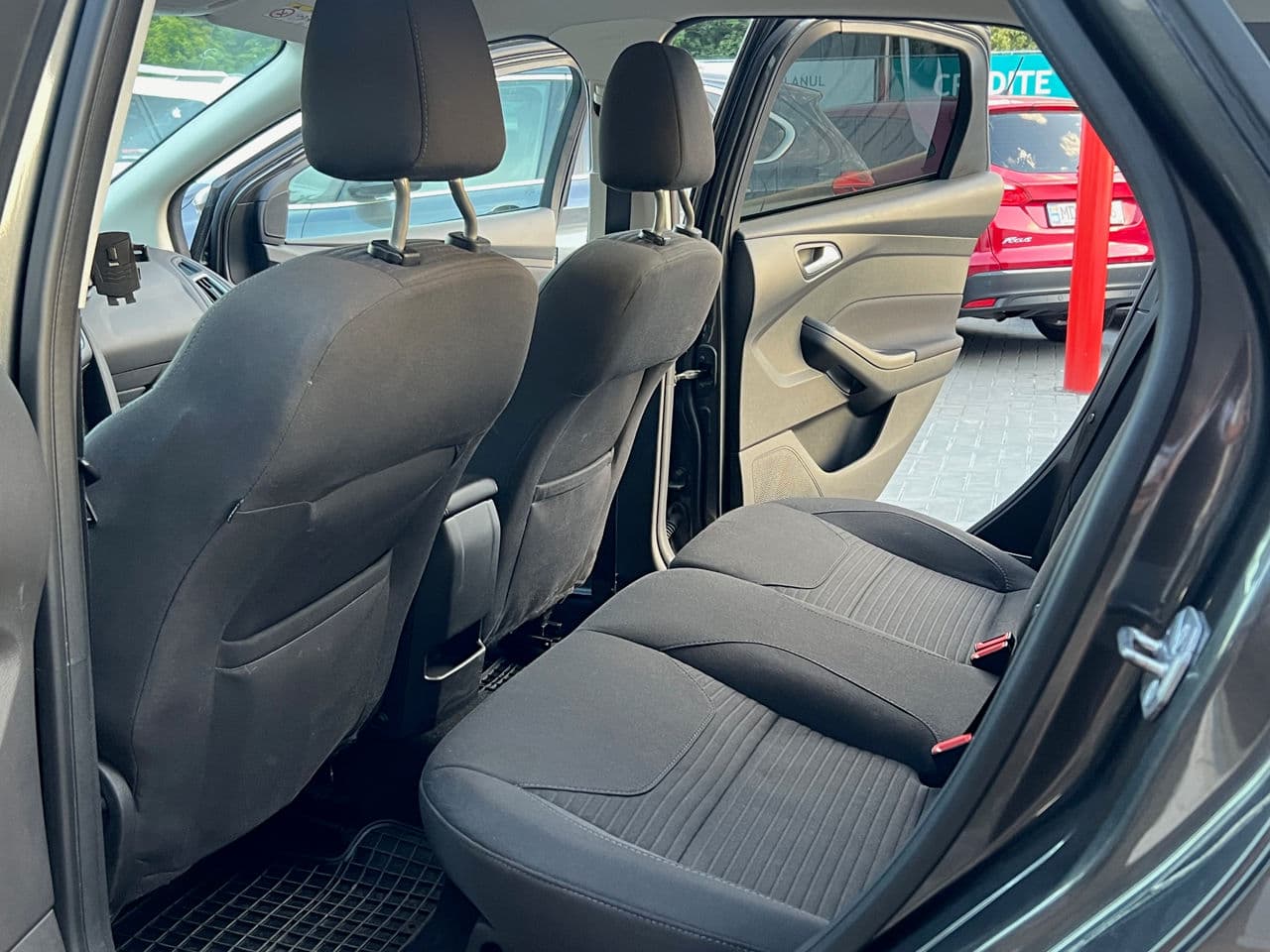2015 Ford Focus — Miniatură 6