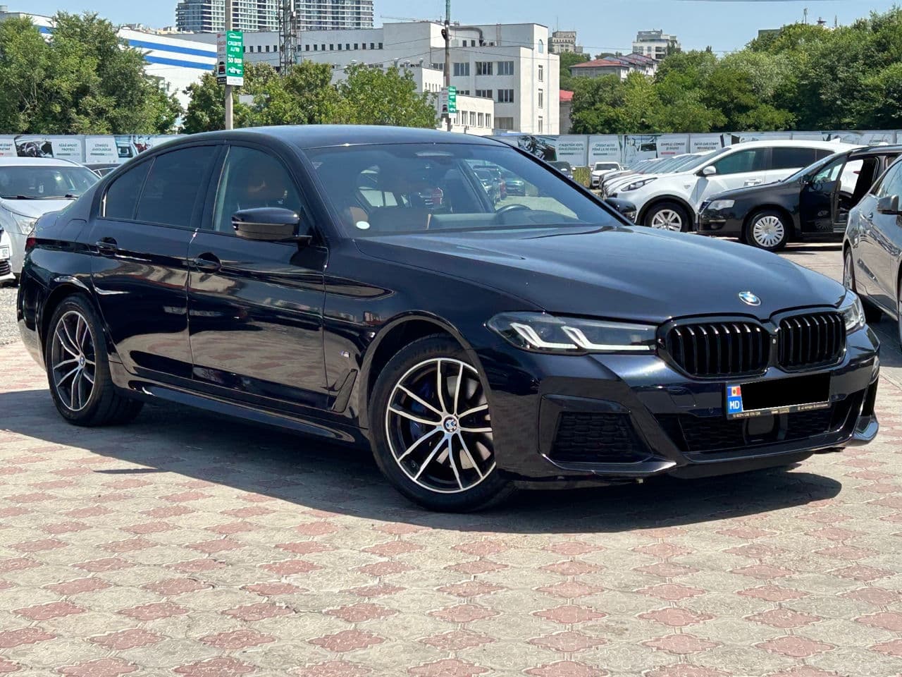 2021 BMW 530e — Miniatură 3