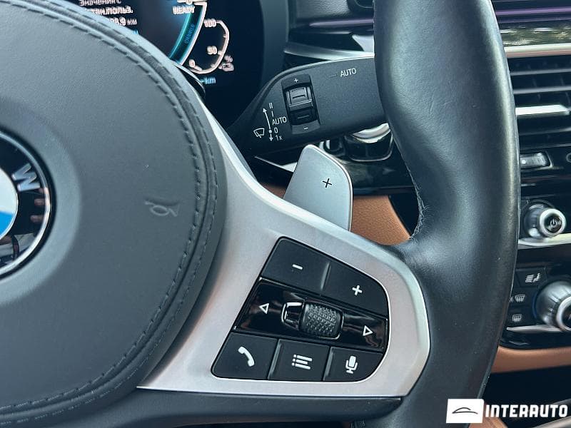 2021 BMW 530e — Miniatură 13