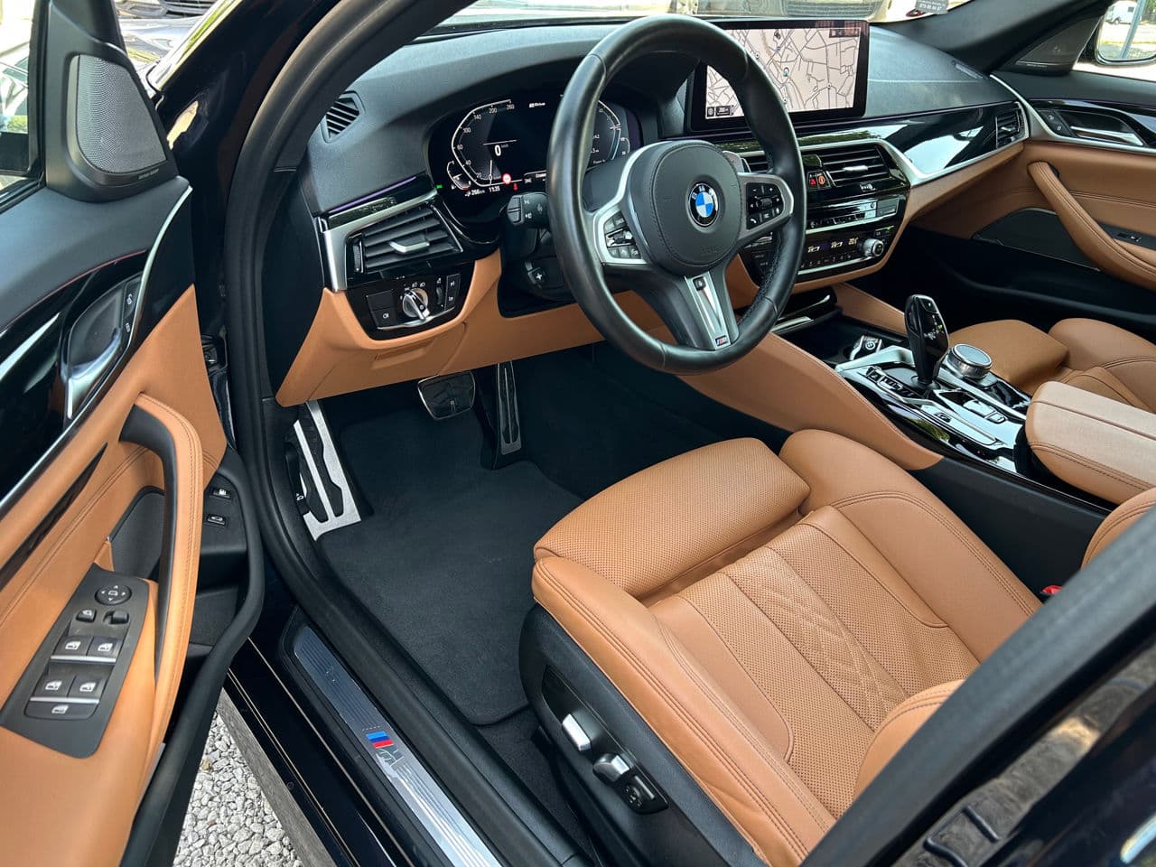 2021 BMW 530e — Miniatură 5
