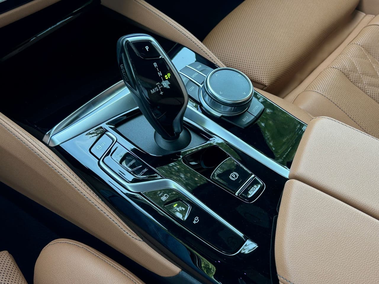 2021 BMW 530e — Miniatură 17