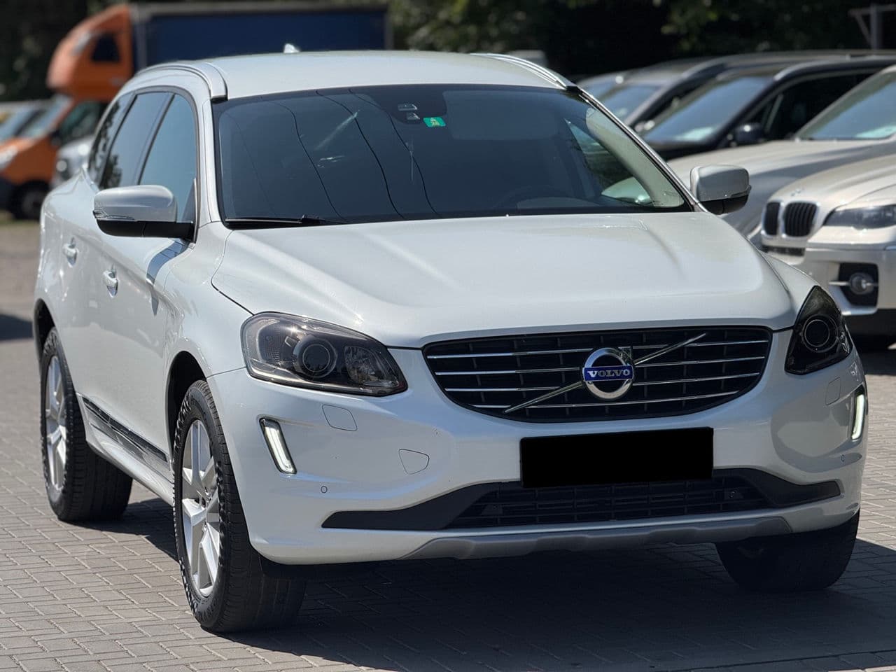 2017 Volvo XC 60 — Miniatură 3