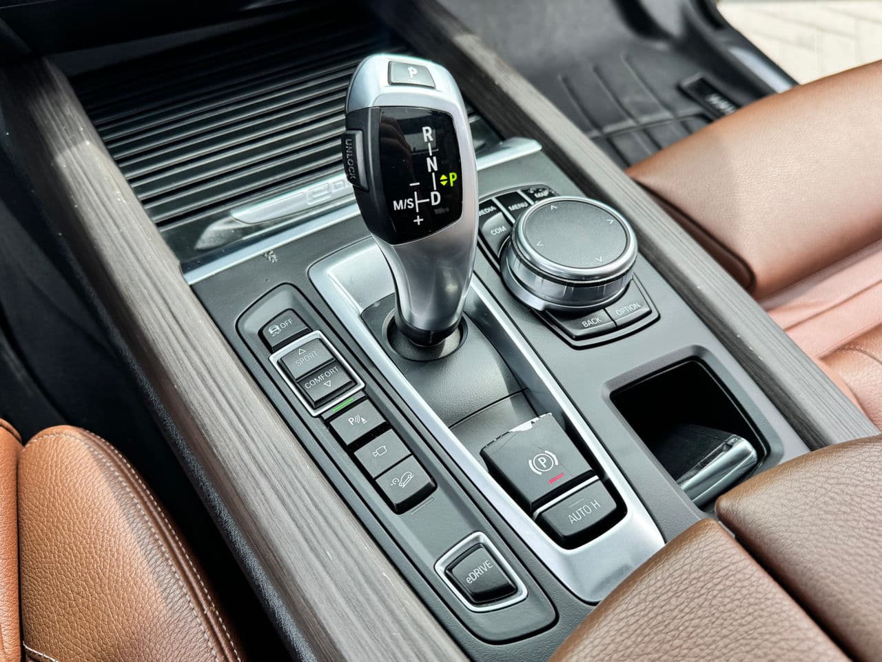 BMW X5 4.0e 2016 — Миниатюра 13