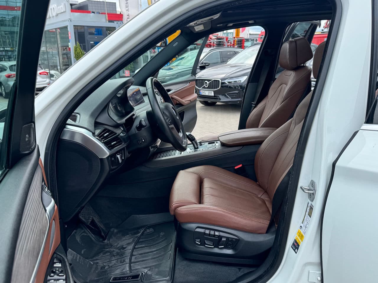 BMW X5 4.0e 2016 — Миниатюра 5