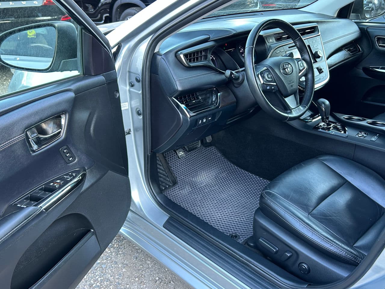 2015 Toyota Avalon — Miniatură 7