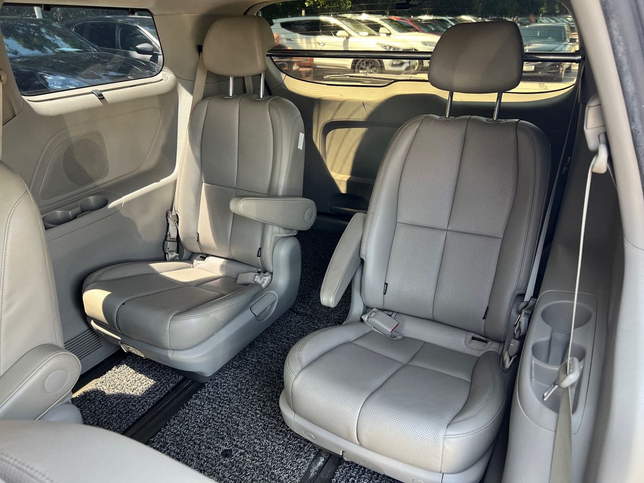 Kia Carnival 2016 — Миниатюра 18