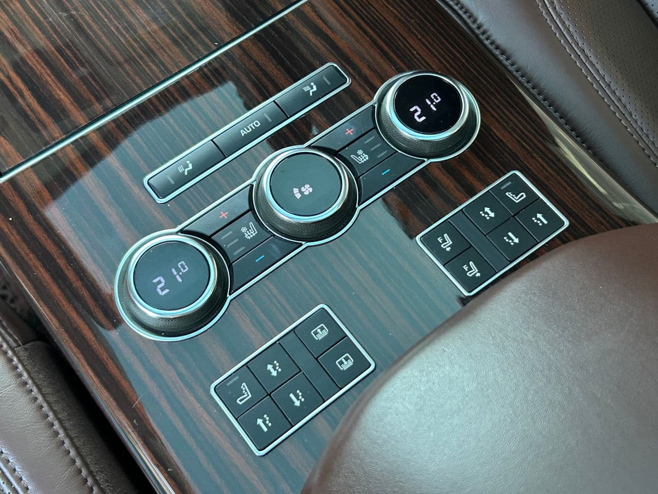 2013 Land Rover Range Rover Vogue — Miniatură 14
