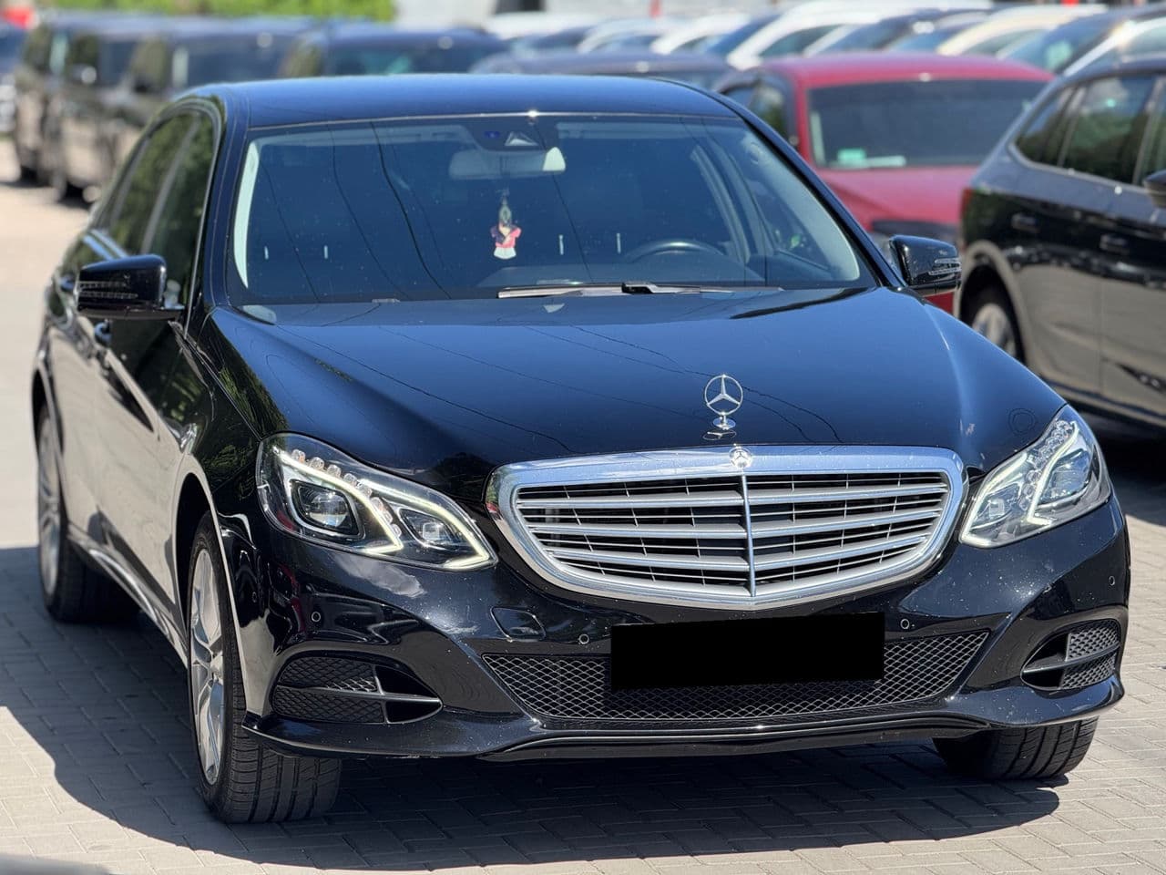 2015 Mercedes E 200 — Miniatură 3