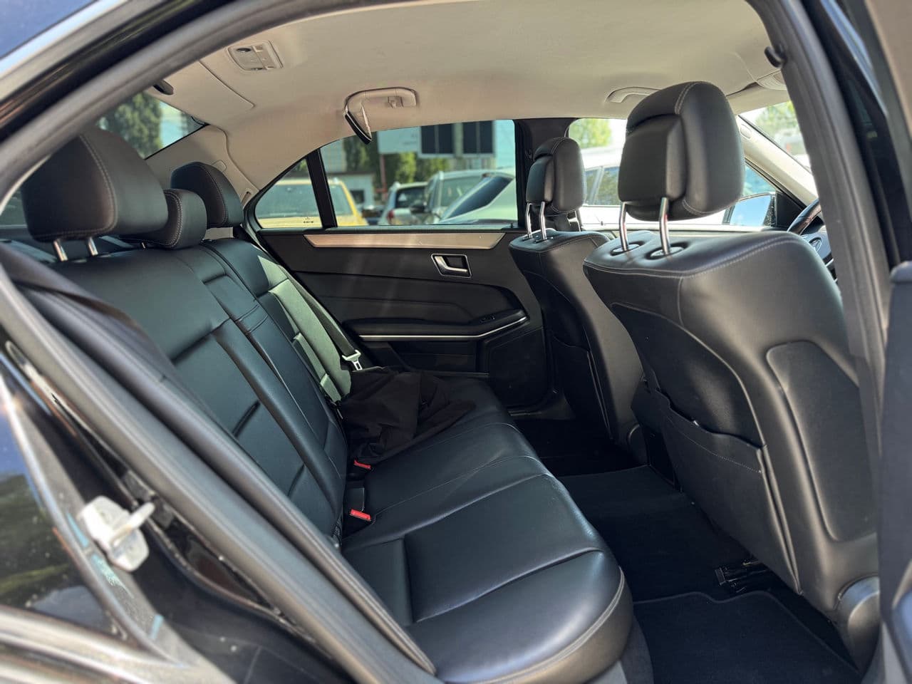 2015 Mercedes E 200 — Miniatură 17