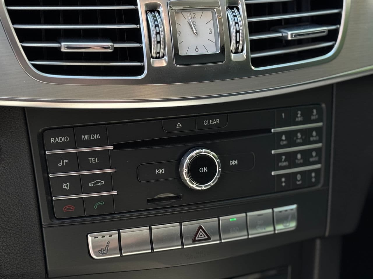 2015 Mercedes E 200 — Miniatură 12