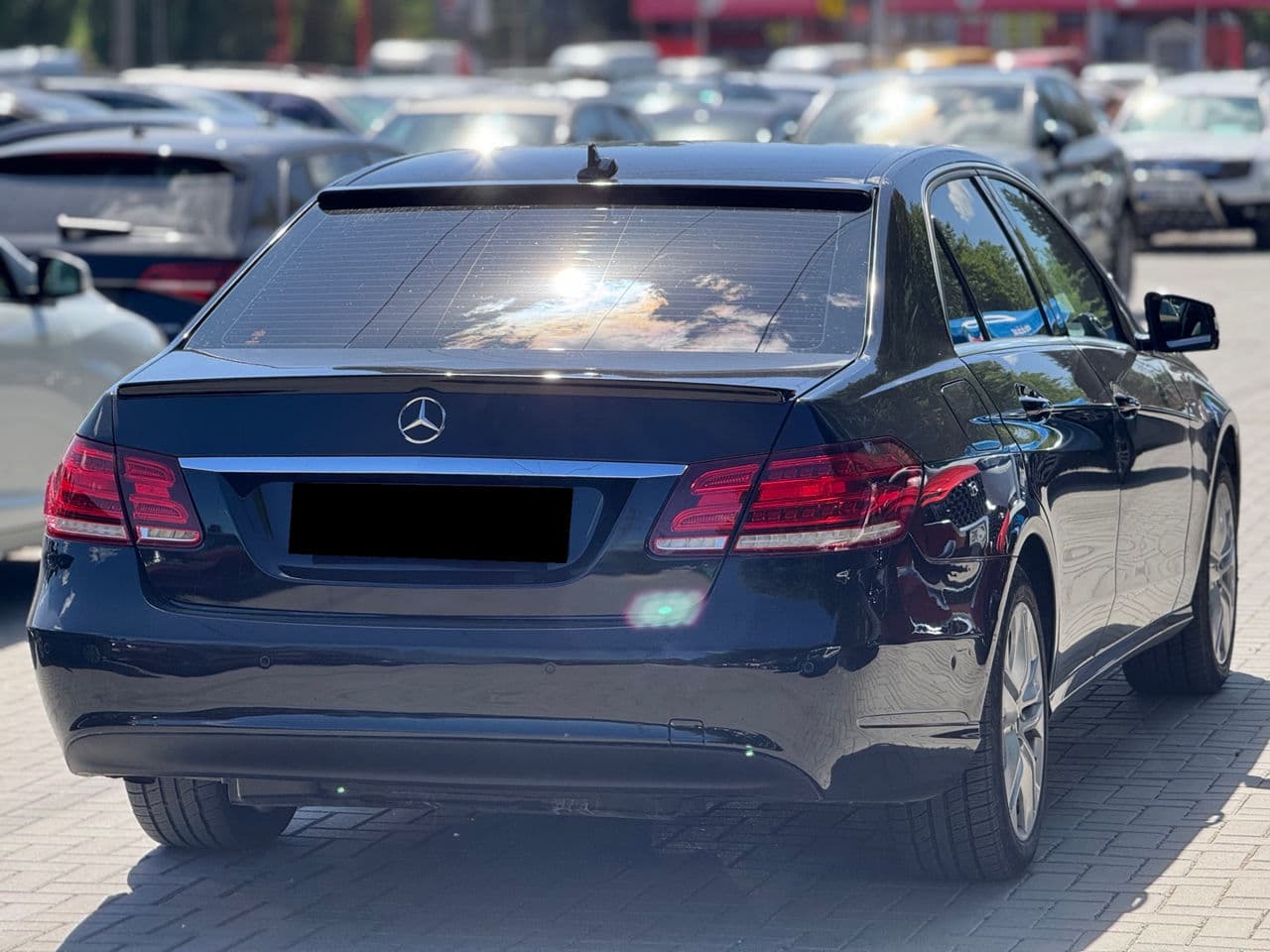 2015 Mercedes E 200 — Miniatură 4