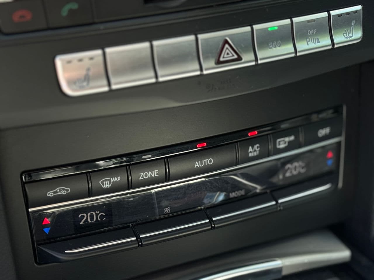 2015 Mercedes E 200 — Miniatură 13