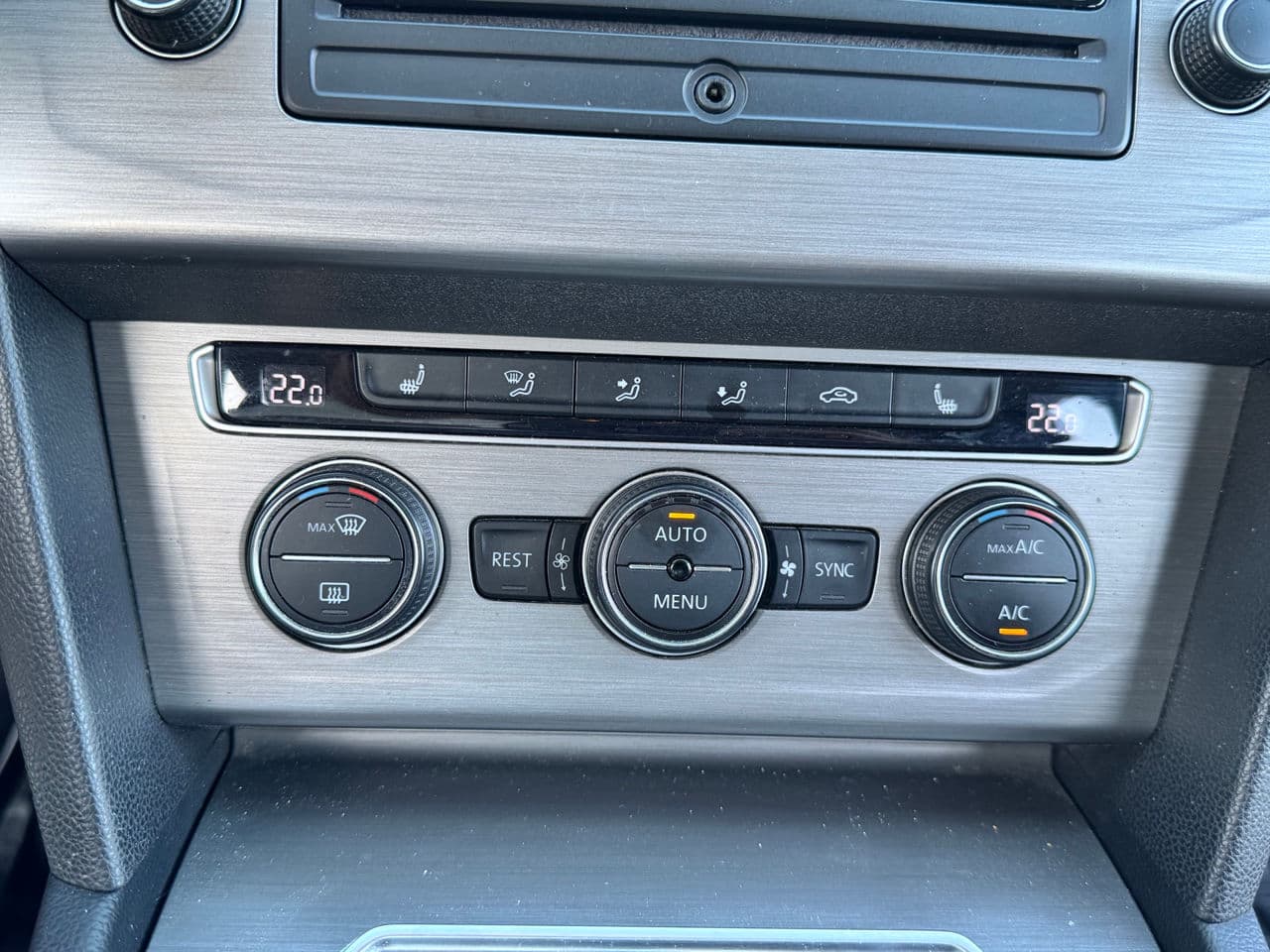 2017 Volkswagen Passat — Miniatură 11