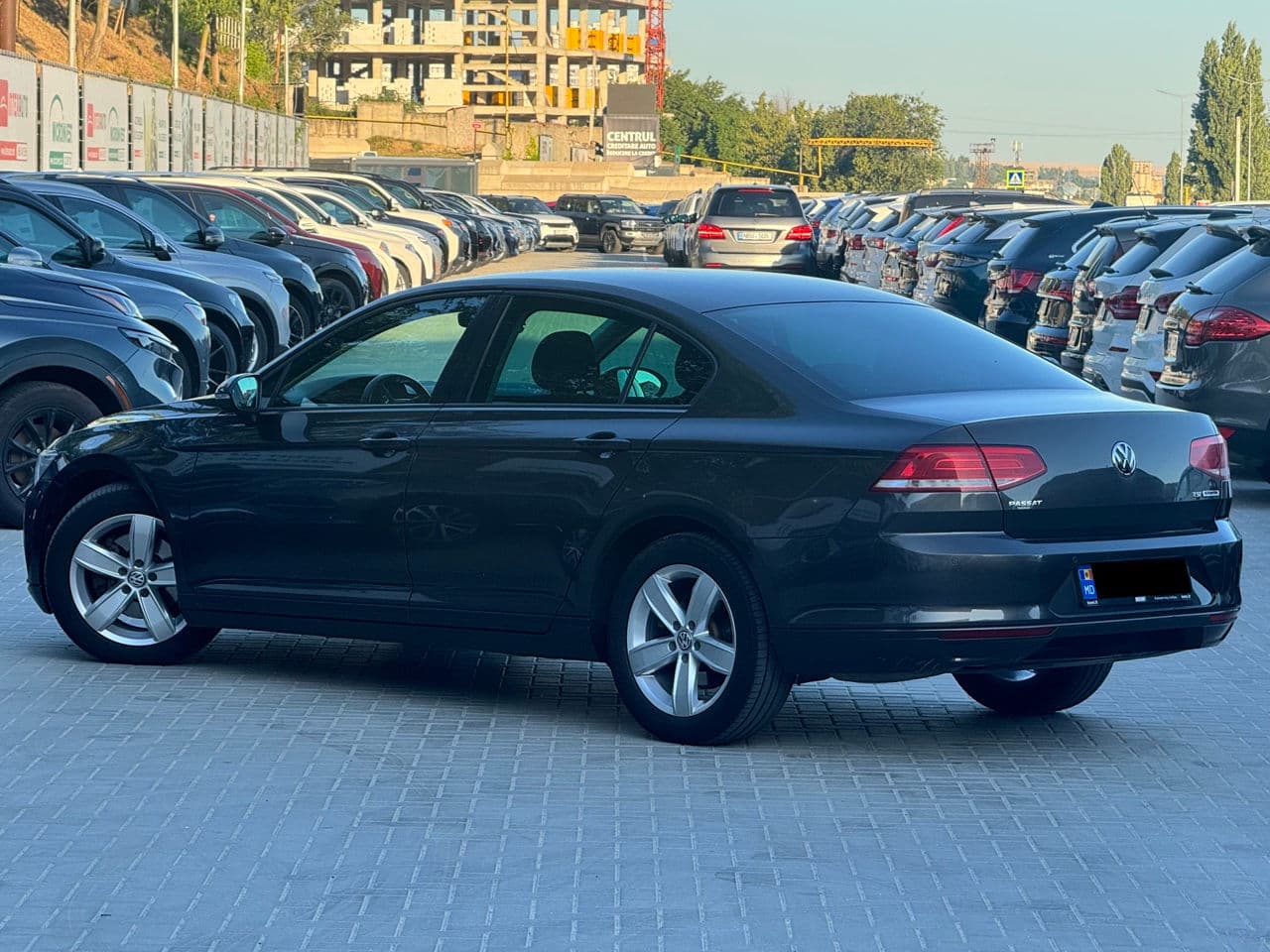 2017 Volkswagen Passat — Miniatură 4