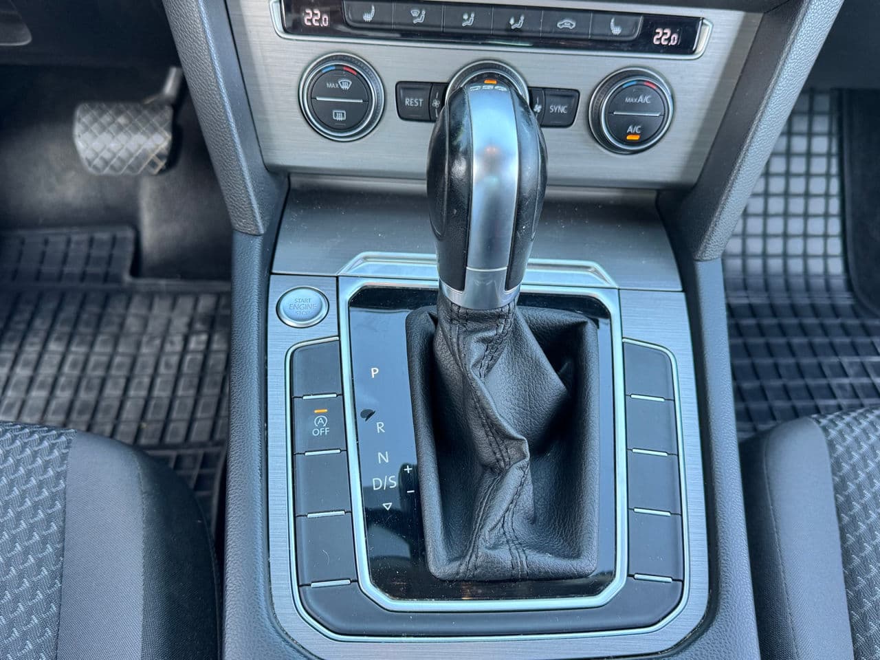2017 Volkswagen Passat — Miniatură 12