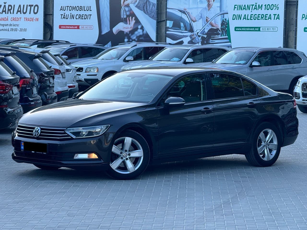 2017 Volkswagen Passat — Miniatură 2