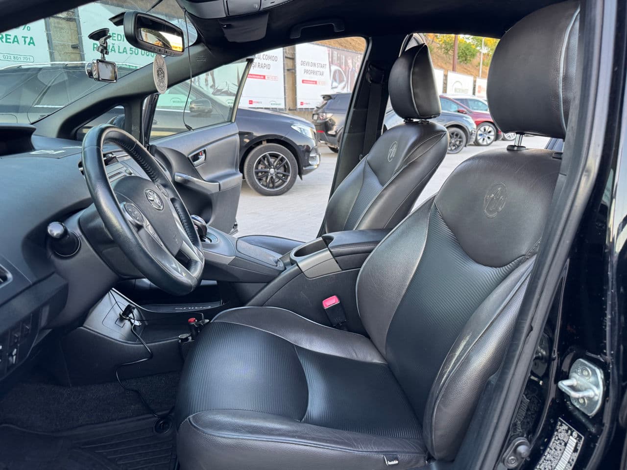 2012 Toyota Prius — Miniatură 5